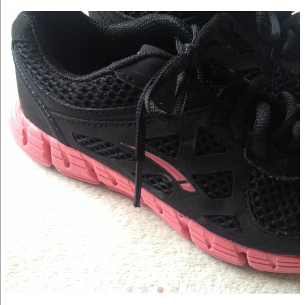 L.A. Gear Girls Running Shoes Black Pink Sneakers Size 1 | Athletic Trainers - Picture 9 of 10